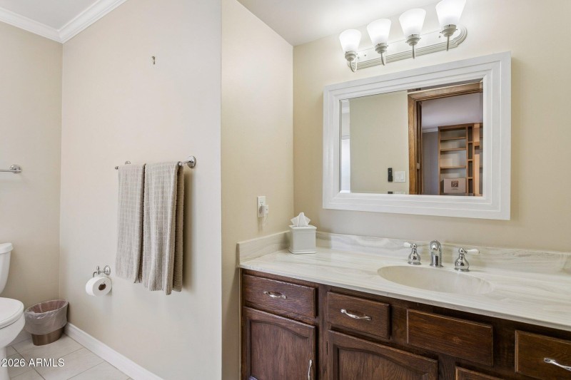 2nd Bedroom Private Bath