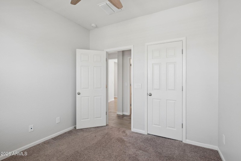 20-web-or-mls-12106-w-desert-moon-way