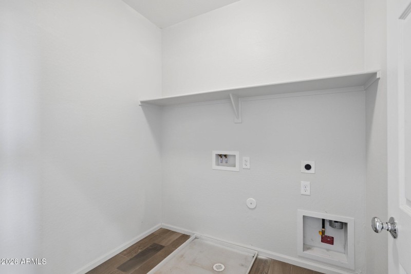 44-web-or-mls-12106-w-desert-moon-way