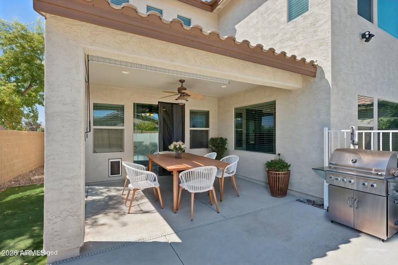 49-web-or-mls-12106-w-desert-moon-way