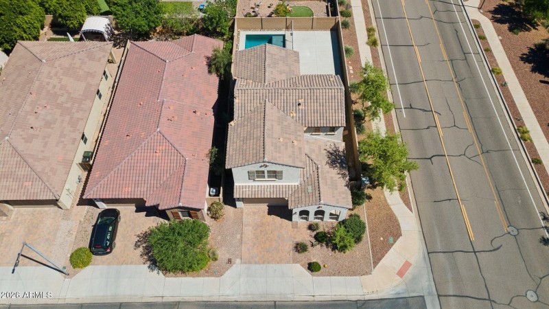 61-web-or-mls-12106-w-desert-moon-way