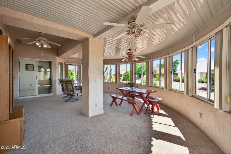 Spacious Screened-In Patio!