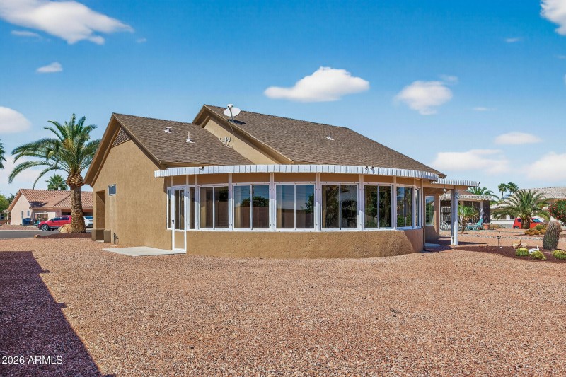 Packyard and Enclosed Patio