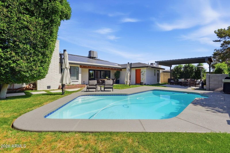 Backyard pool oasis