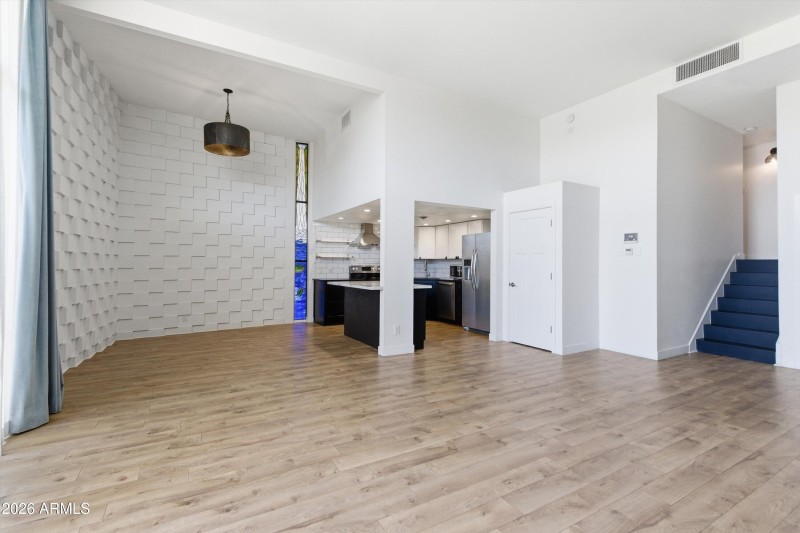 06-Living Room to Kitchen