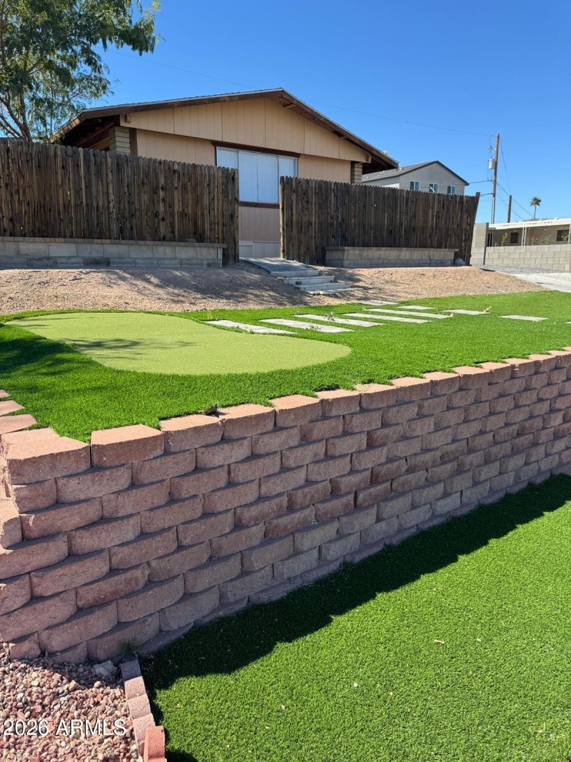 e4b4a109-a305-4bb6-8593-daec1e81d8eb