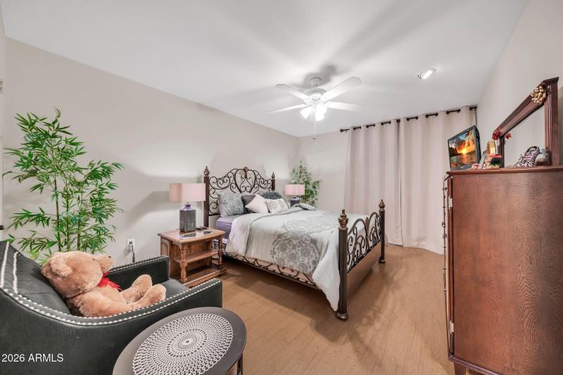 13623 N 111th Ave-15