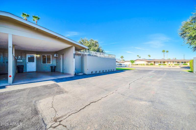 13623 N 111th Ave-28