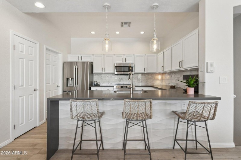 12-web-or-mls-16600-n-thompson-peak-pkwy