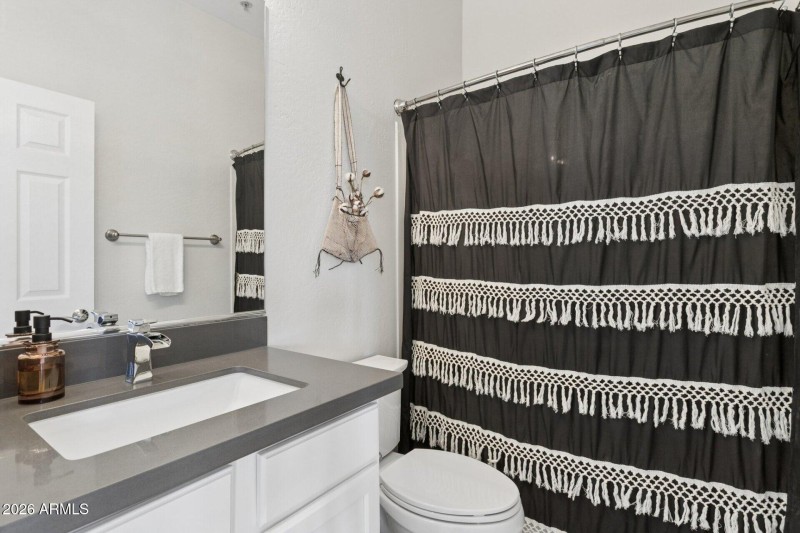 26-web-or-mls-16600-n-thompson-peak-pkwy