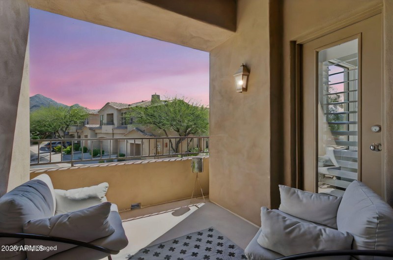 32-web-or-mls-16600-n-thompson-peak-pkwy