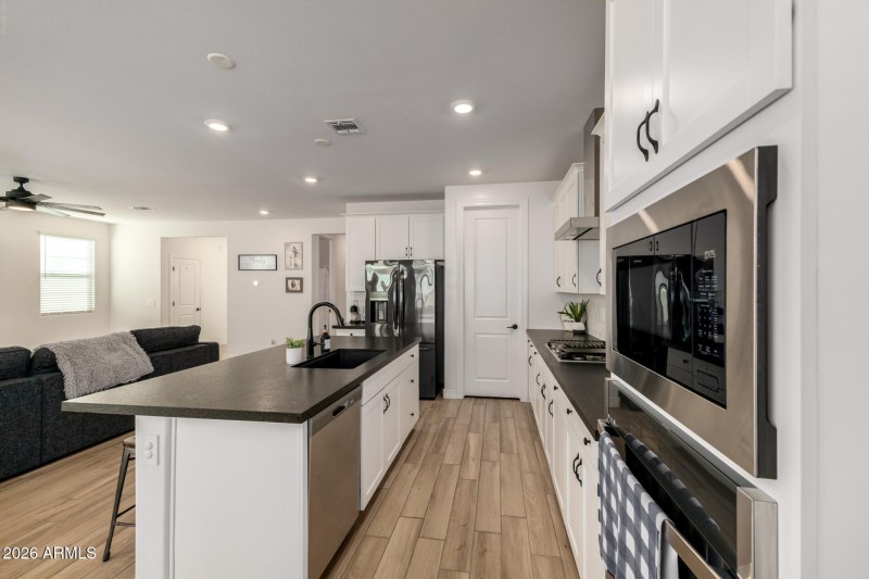 Kitchen w/Stainless Steel Appliances
