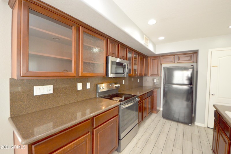 Upgraded Wood Kitchen Cabinets