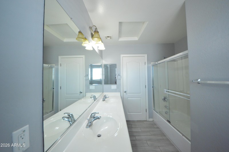 Upstairs Double Sink Full BNathroom