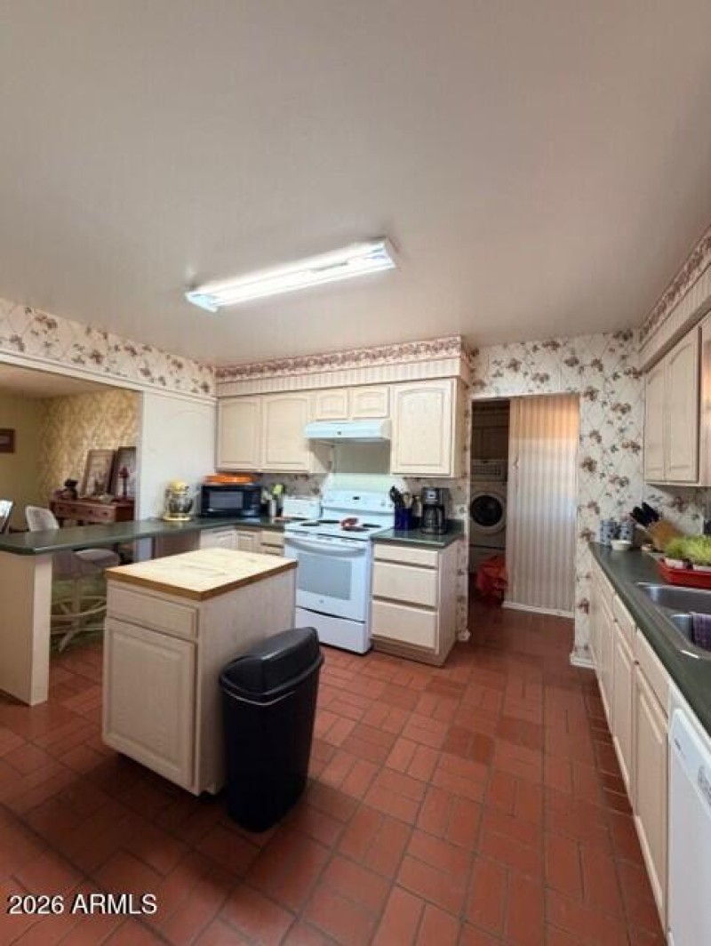 043d6042-5d74-4b0d-9058-ecc807f93274