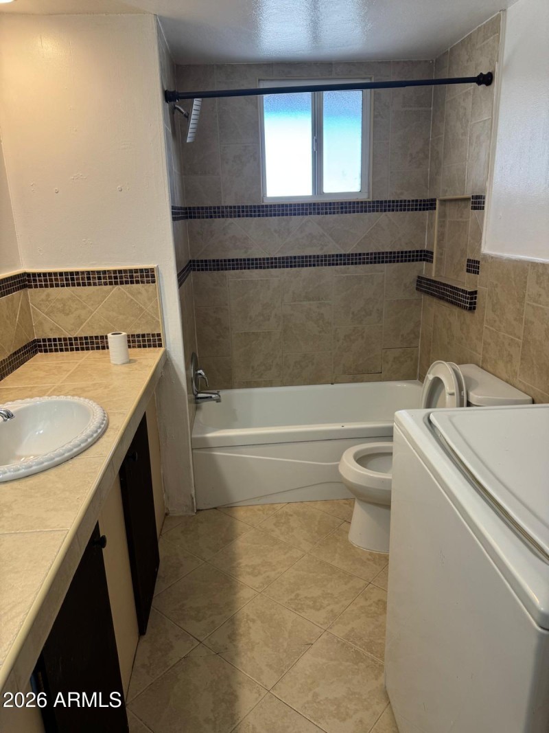 8cb8c889-aa0e-40b8-90e3-758025896208