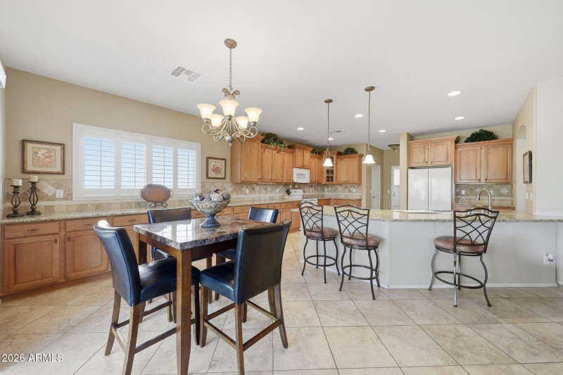 Expansive Kitchen area
