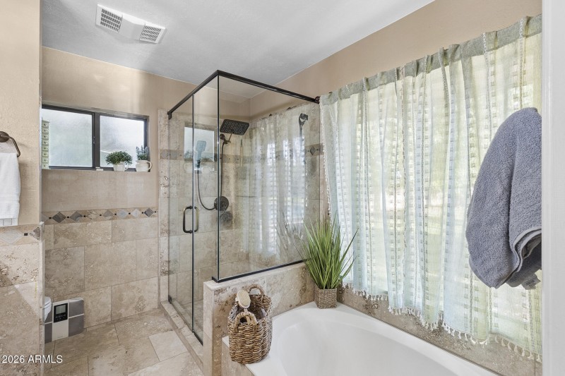 Walk in Shower | Garden Tub