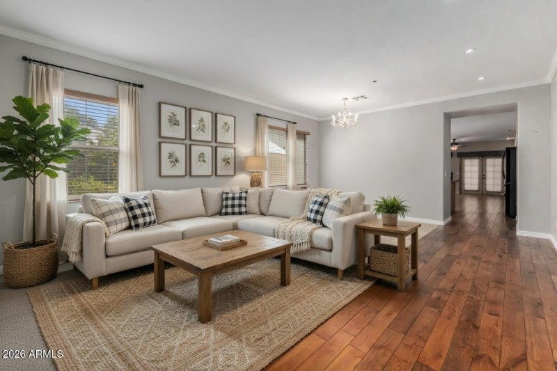 BEGLEY_FAMILY ROOM 2 STAGED