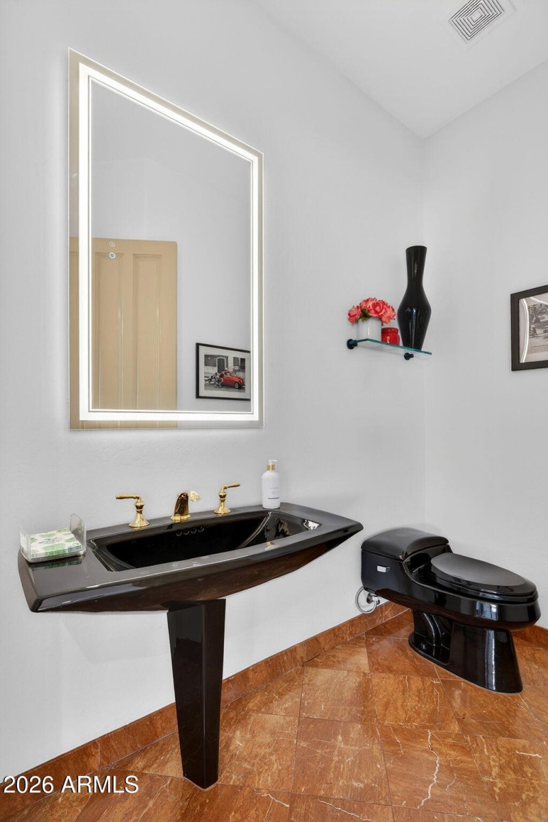 Powder room
