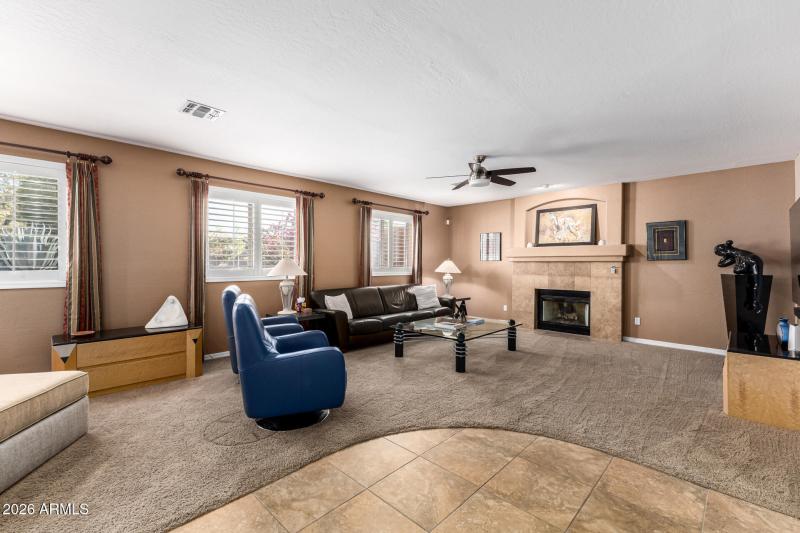 4443 E Morning Vista Ln