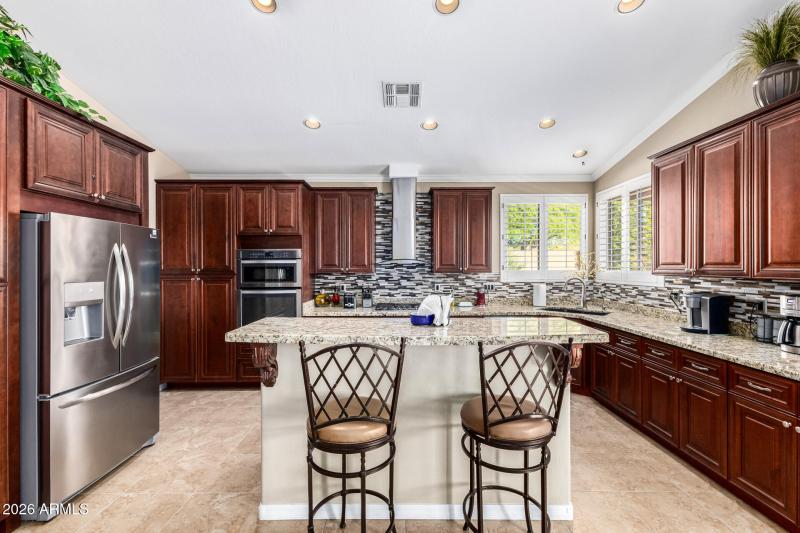 4443 E Morning Vista Ln