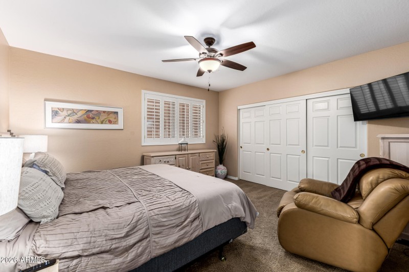 4443 E Morning Vista Ln