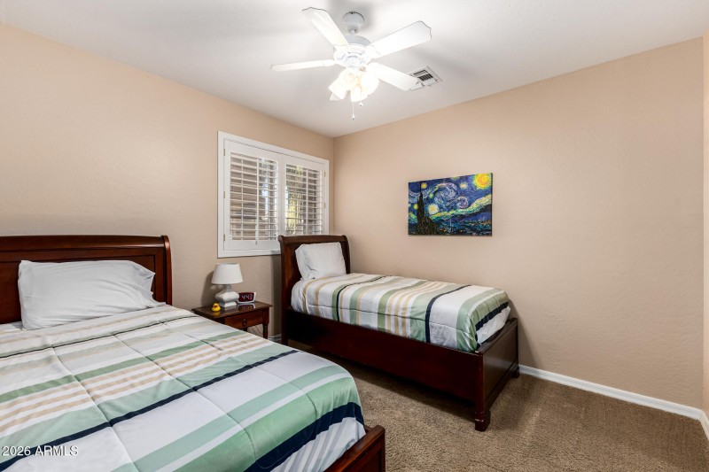 4443 E Morning Vista Ln