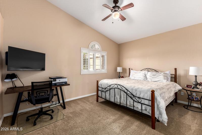 4443 E Morning Vista Ln