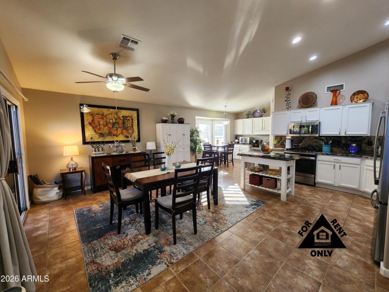 Kitchen-Dining Room 02