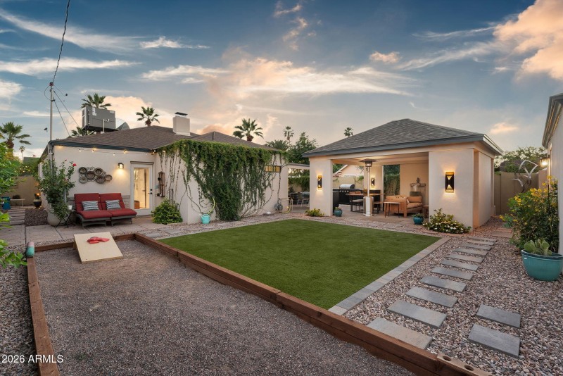 twilight back 938 W Portland