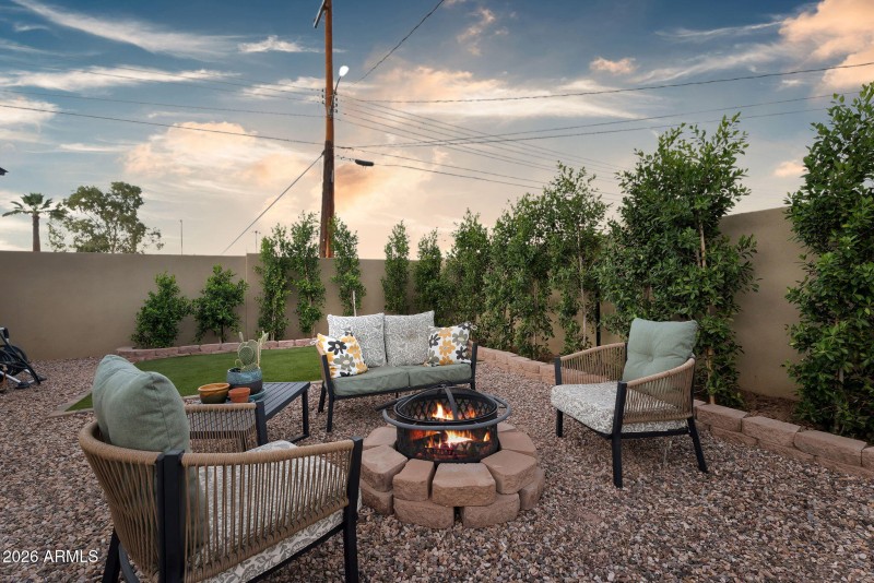 twilight firepit 938 W Portland