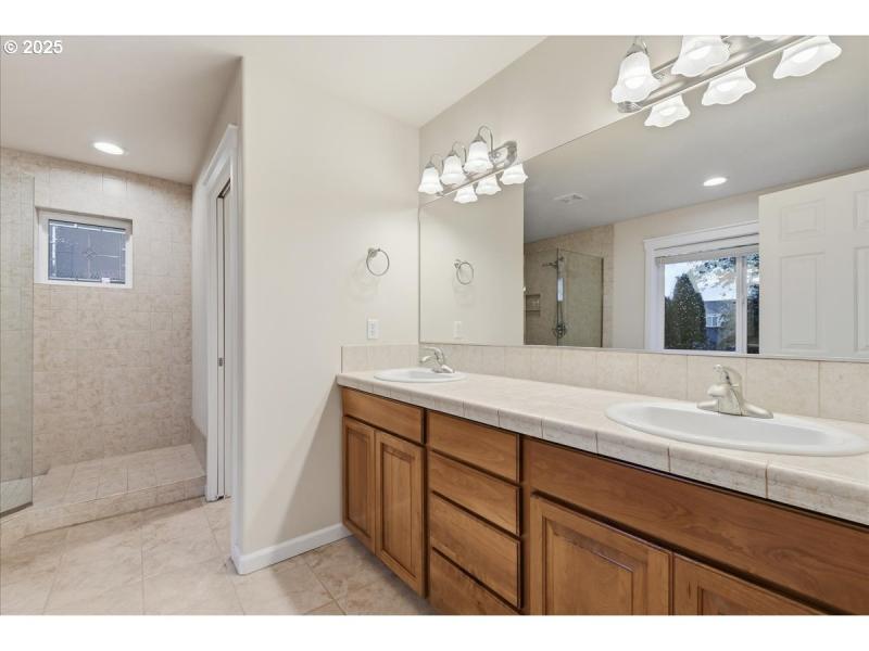 Owner's Suite Bathroom