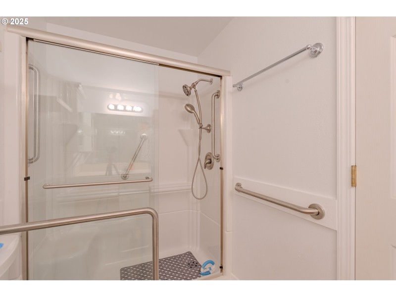 Owner's Suite Bathroom