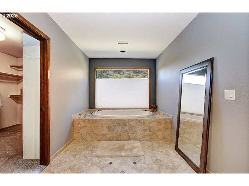 Bedroom, Owner's Suite