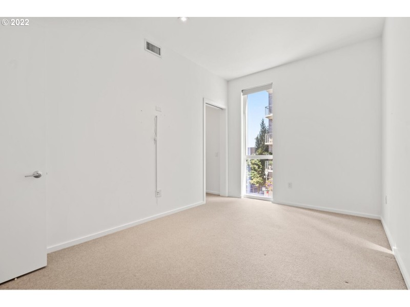 Bedroom, Primary