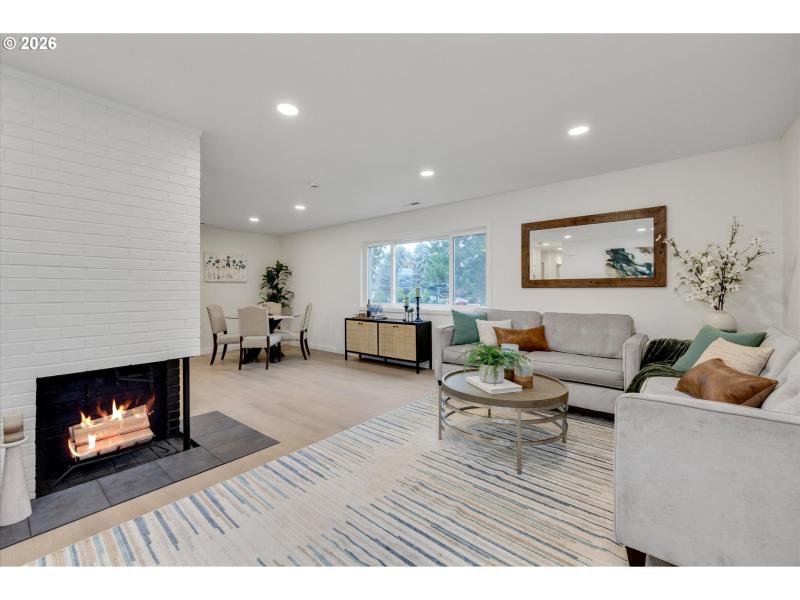 Living Room/Dining Room