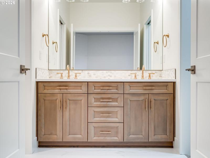 Owner's Suite Bathroom