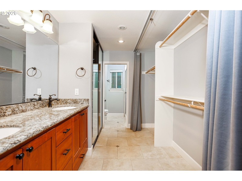 Owner's Suite Bathroom