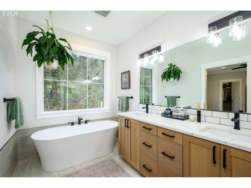 Owner's Suite Bathroom