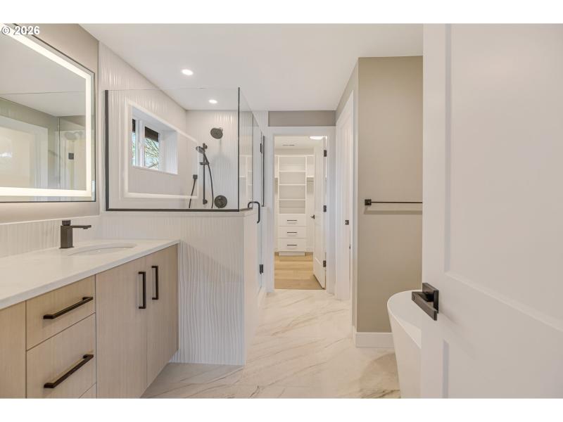 Owner's Suite Bathroom