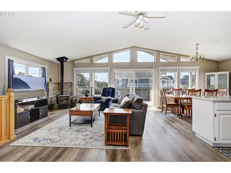 Living Room/Dining Room