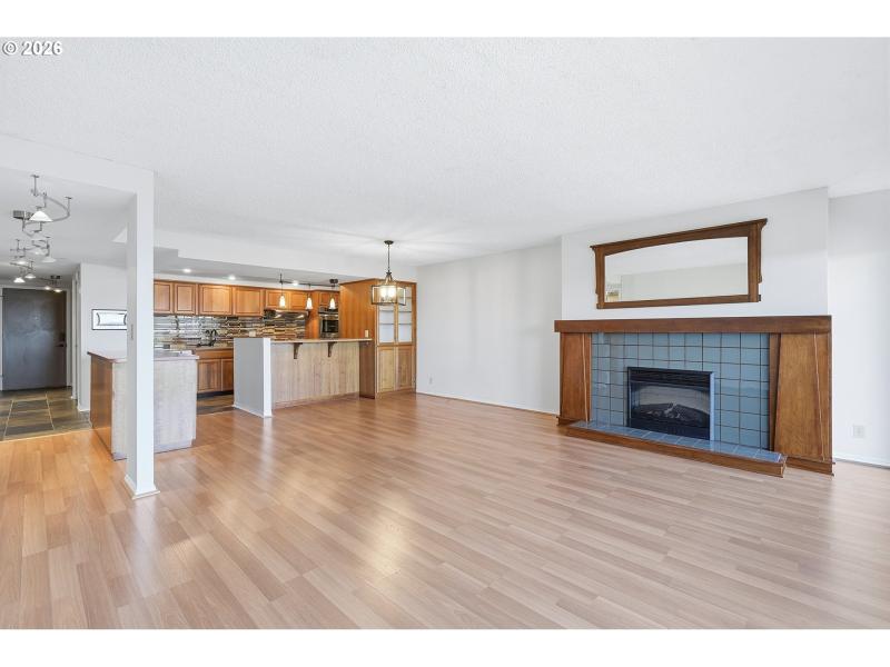 Living Room/Dining Room