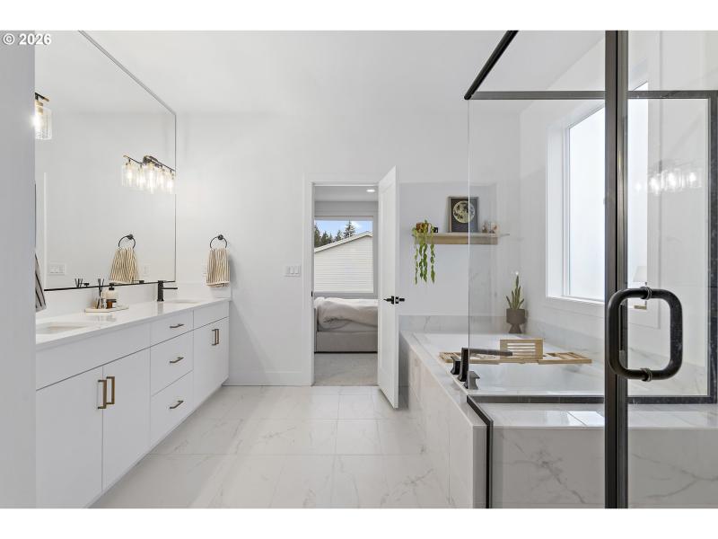 Owner's Suite Bathroom