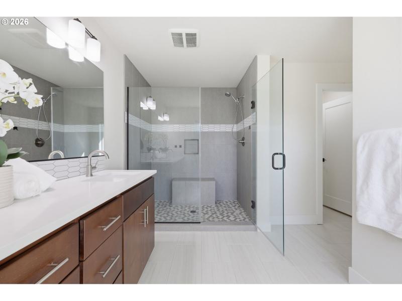 Owner's Suite Bathroom