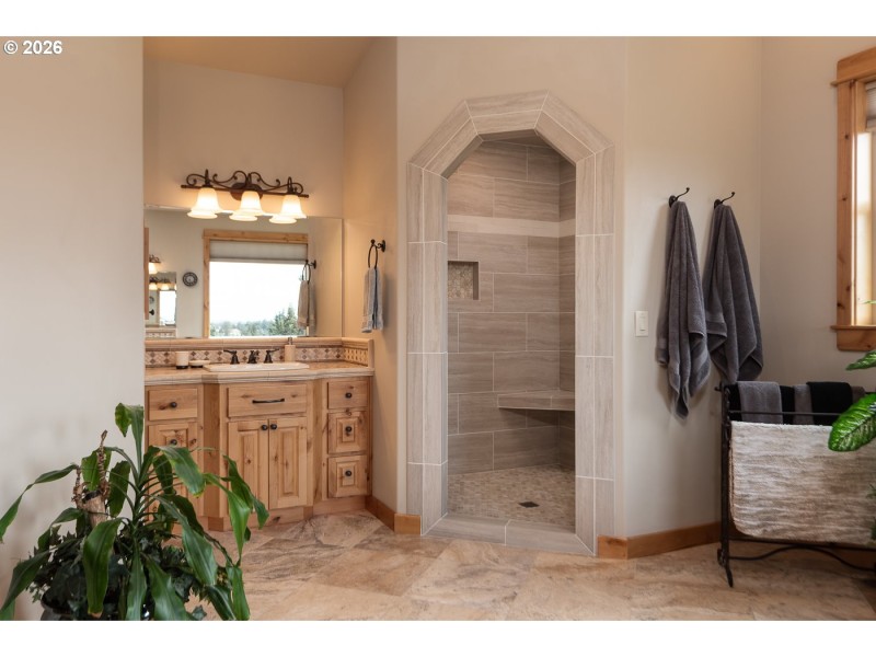 Owner's Suite Bathroom