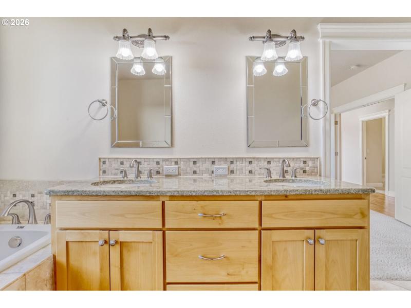 Owner's Suite Bathroom