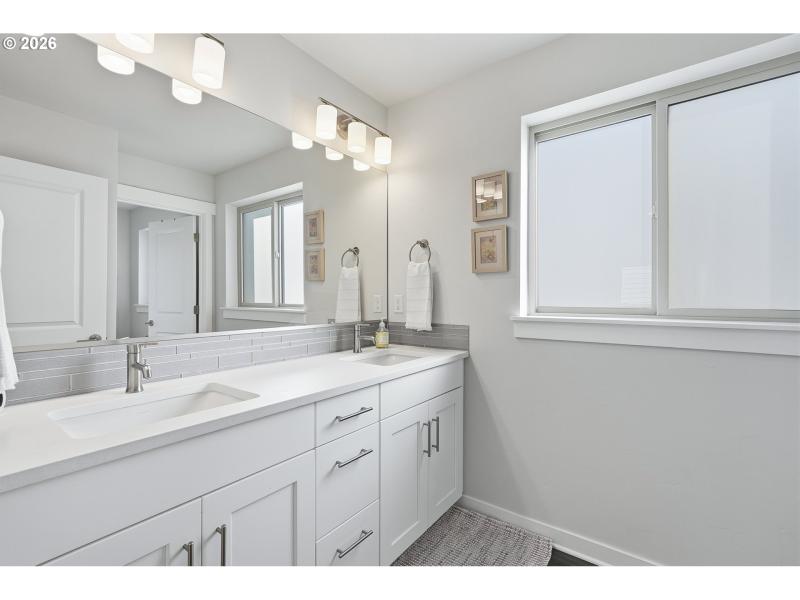 Bathroom, Continental