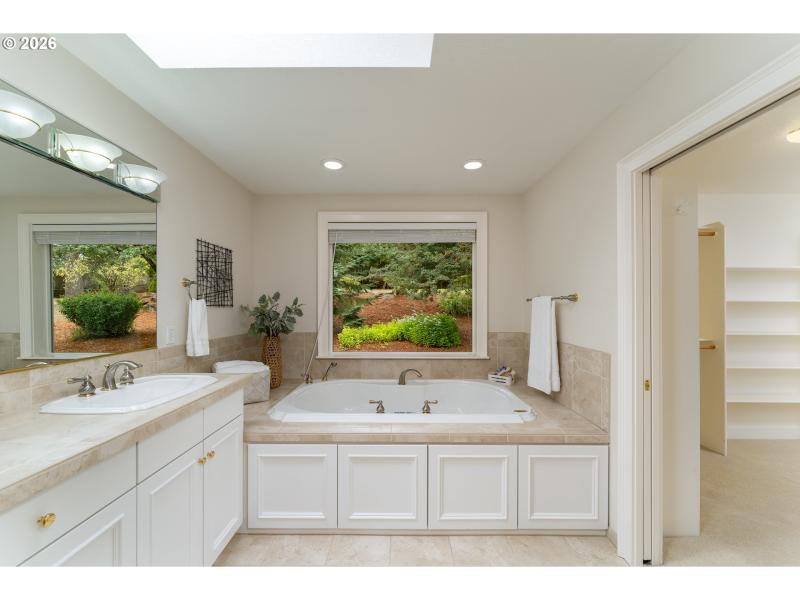 Owner's Suite Bathroom