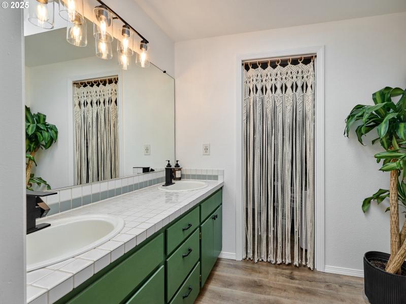 Owner's Suite Bedroom